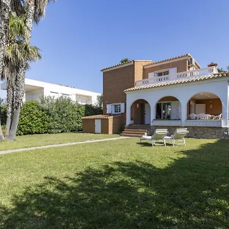 Beachfront & Sea Views By Invalencia *